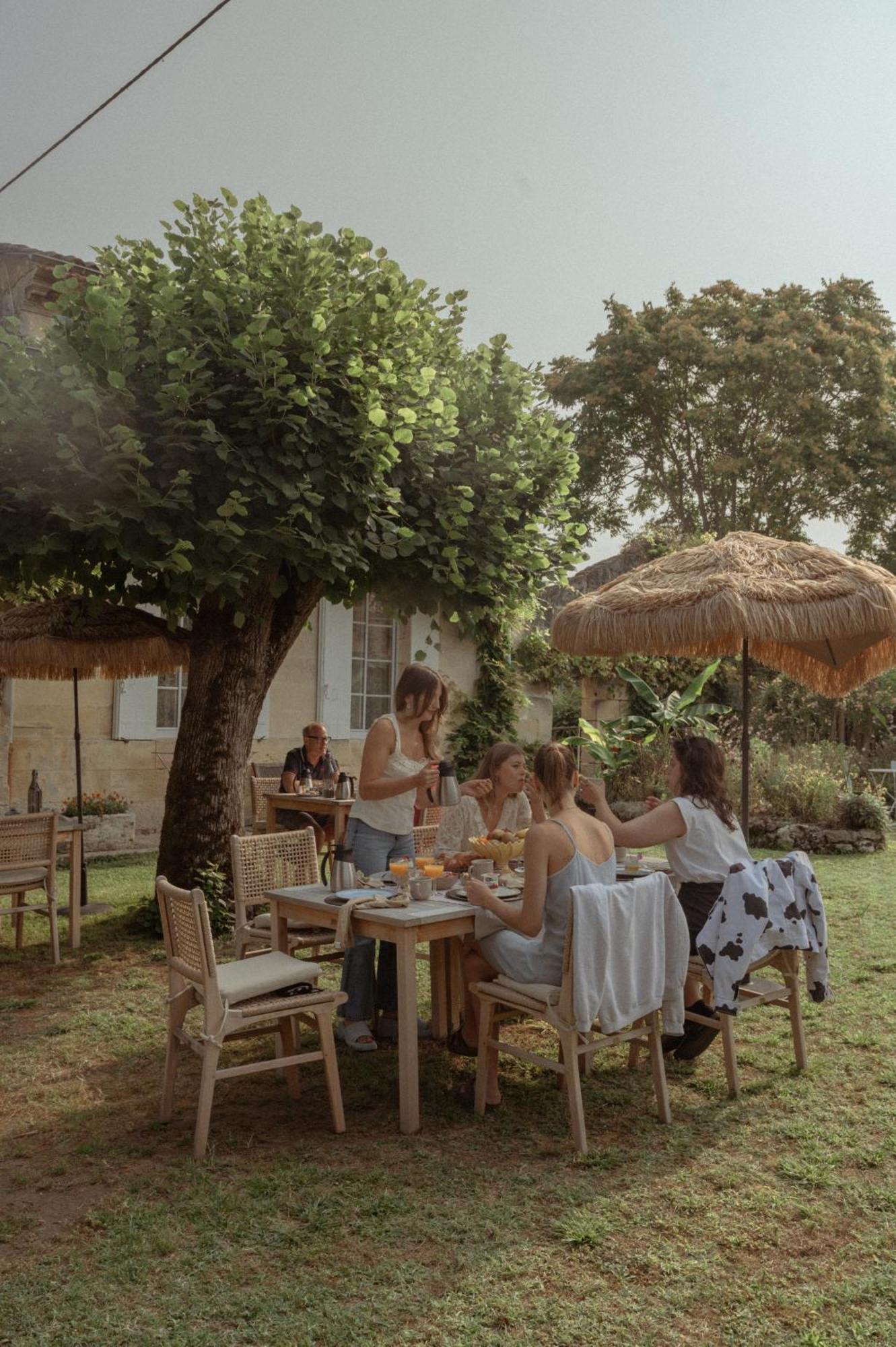 לינה וארוחת בוקר Teuillac La Vigne D'Or מראה חיצוני תמונה